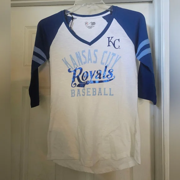 NWT Kansas City Royals 3/4 sleeved shirt. Size:S. - Picture 1 of 6